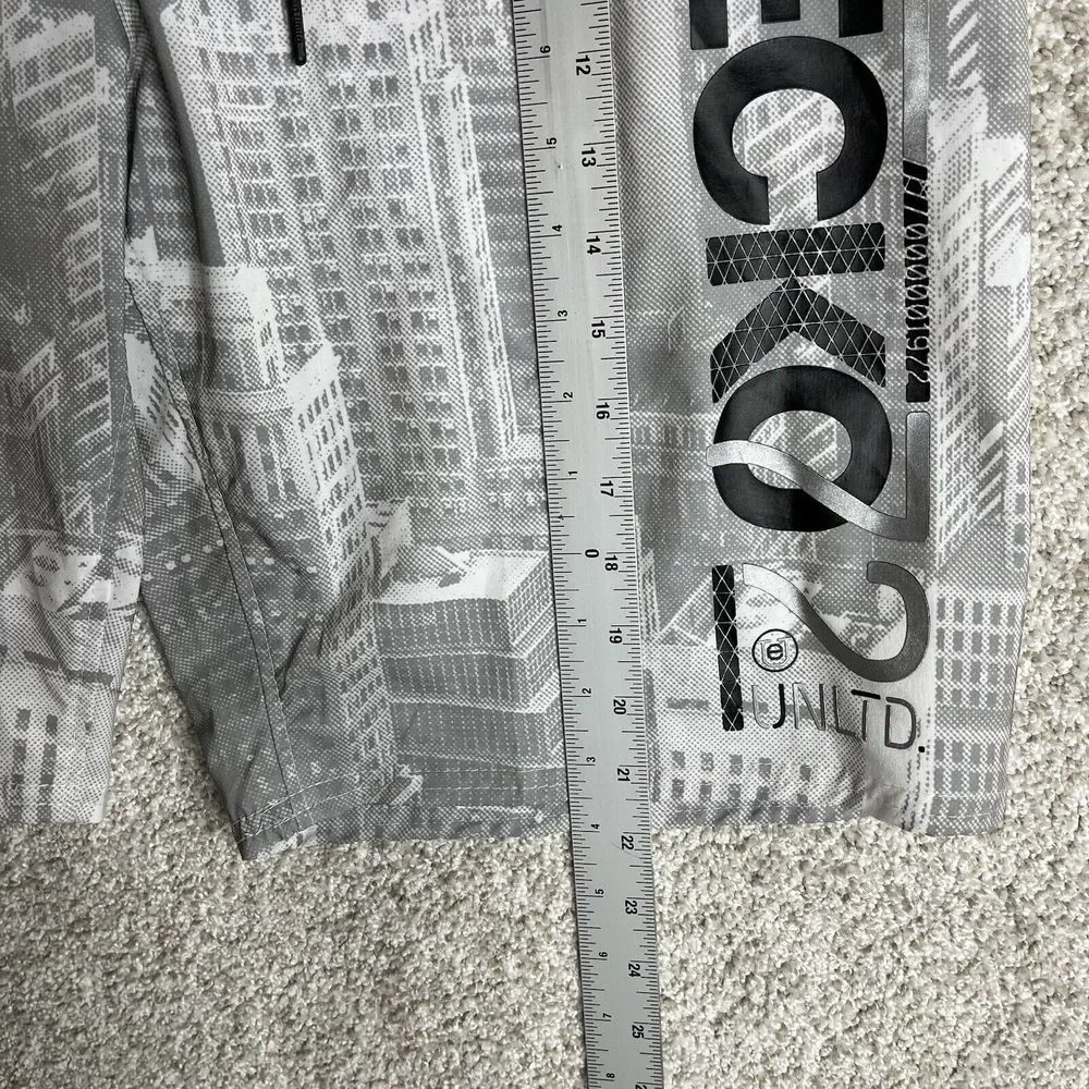Ecko Unltd Lined Shorts Large White Building City AOP‎